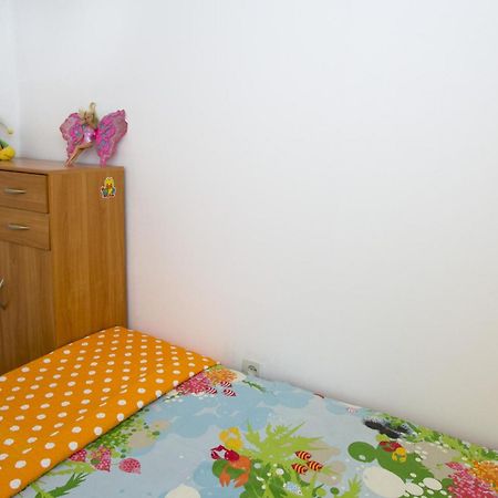 Apartments By The Sea Brela, Makarska - 11821 Pokoj fotografie