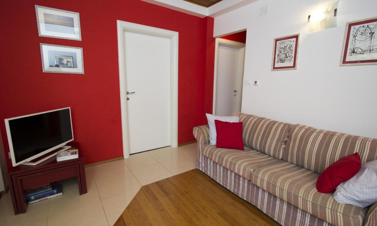 Apartments By The Sea Brela, Makarska - 11821 Exteriér fotografie