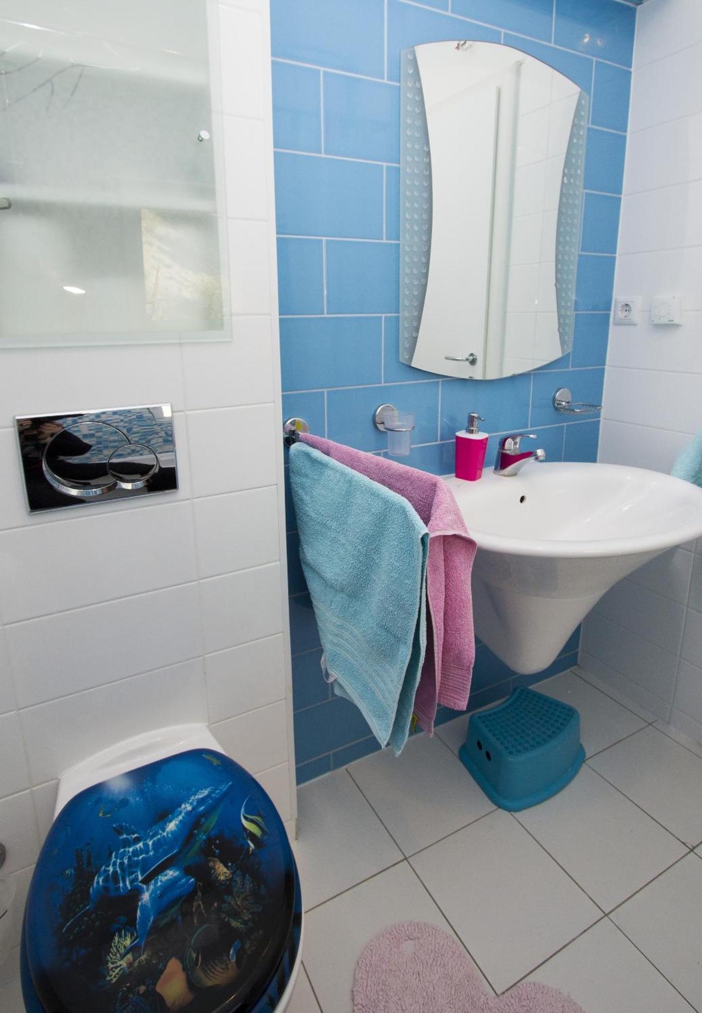 Apartments By The Sea Brela, Makarska - 11821 Pokoj fotografie